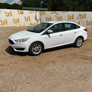 2015 FORD FOCUS VIN: 1FADP3F21FL273324 FWD