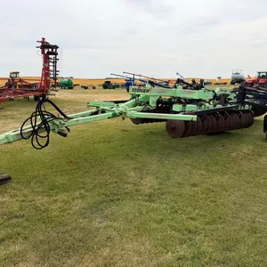Steiger 3429 Trail-R-Disk 34’ offset tandem disk