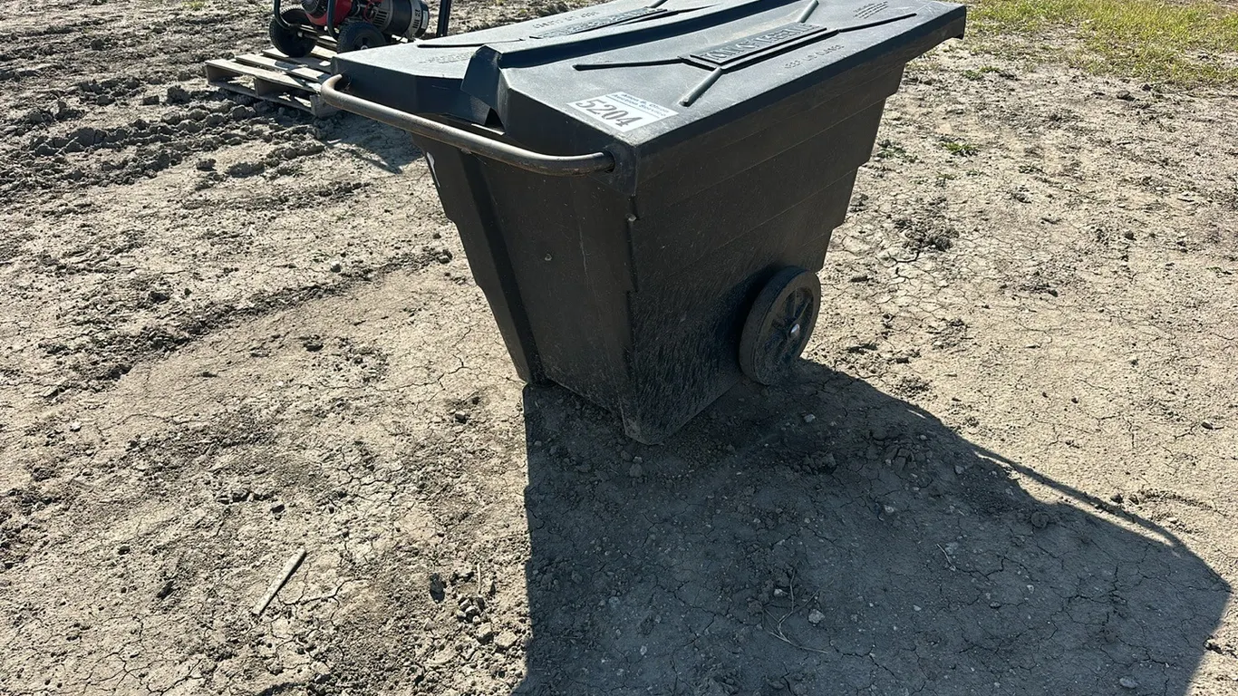 2 WHEELED 3X4 GARBAGE BIN TOP BIFOLD LID