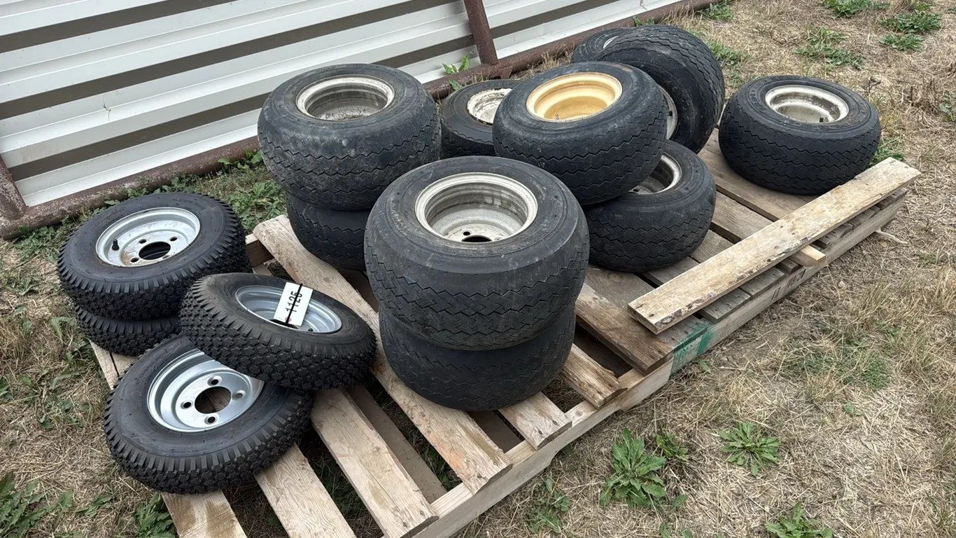 ID 1125 Pallet of Golf Cart Tires