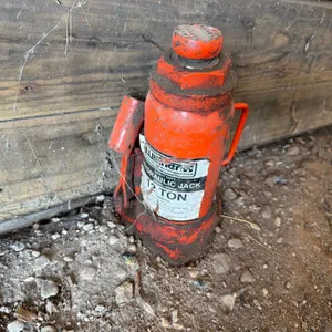 2 Ton Bottle Jack