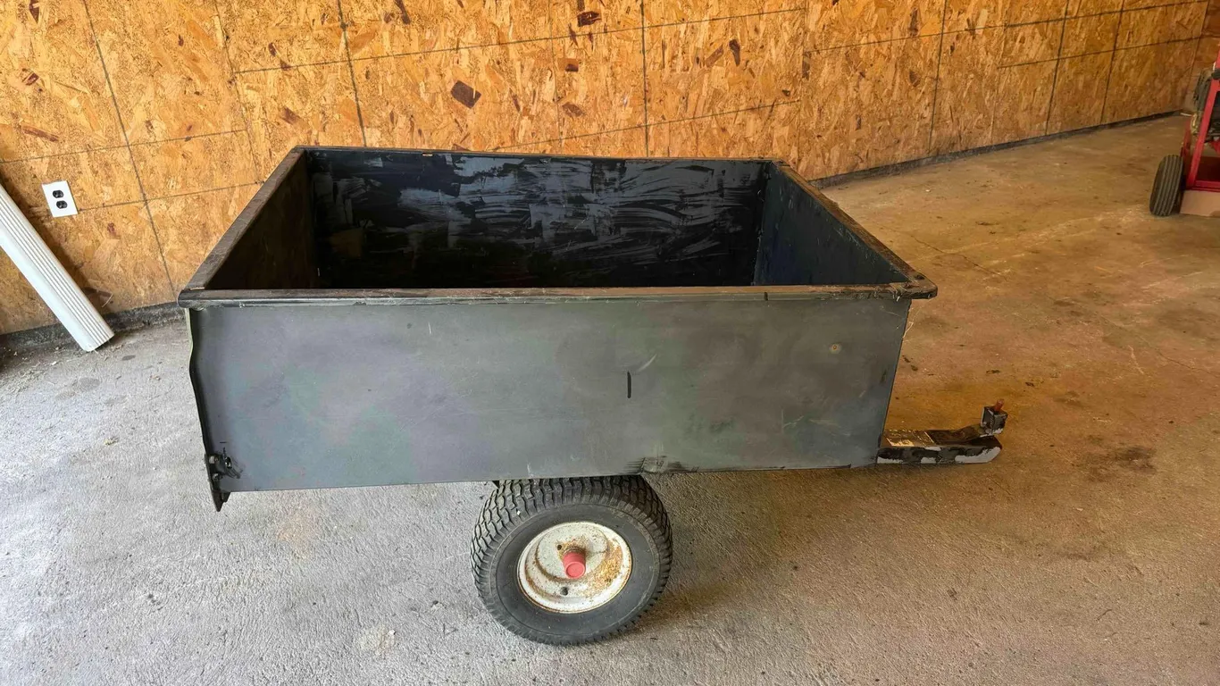 Metal Lawn Wagon