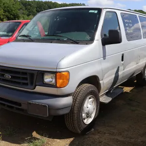 2007 Ford E350 Van (M554)