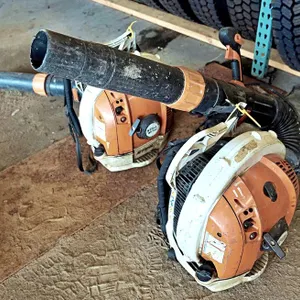 (2) STIHL BR-700 Series Backpack Blowers