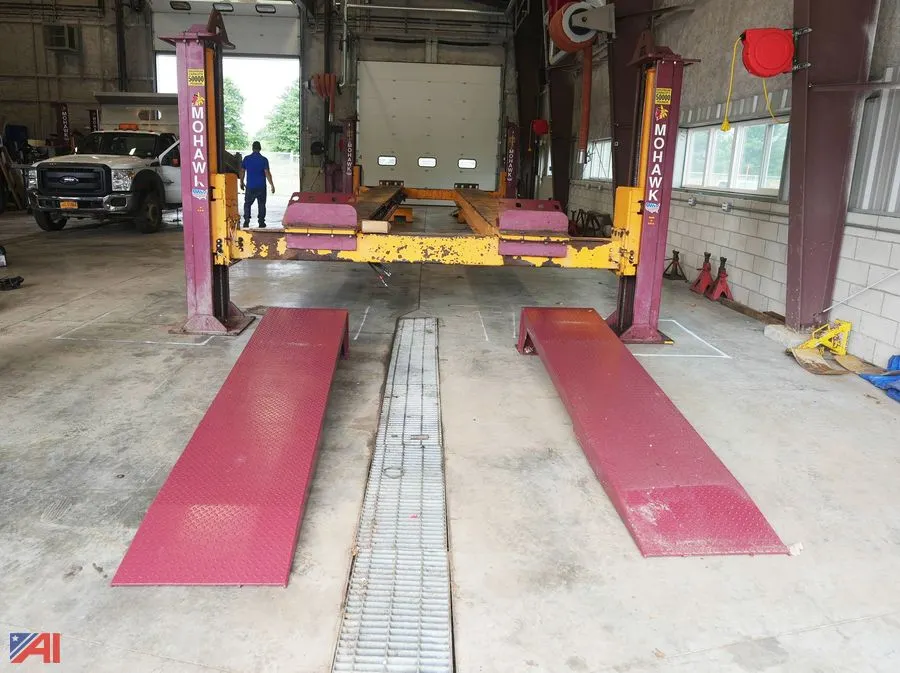 2008 Mohawk #TR50 4-Post Hydraulic Heavy Truck Lift