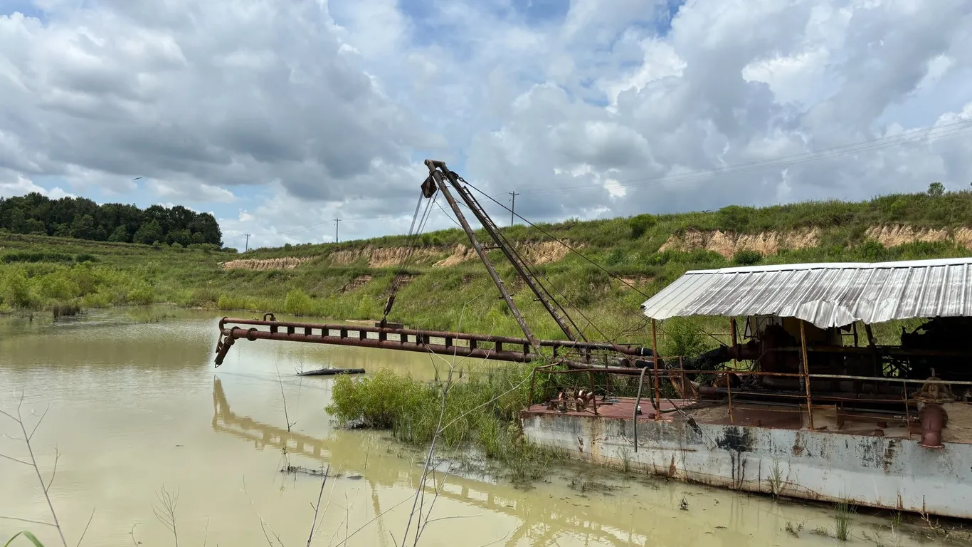 GRAVEL DREDGE BARGE
