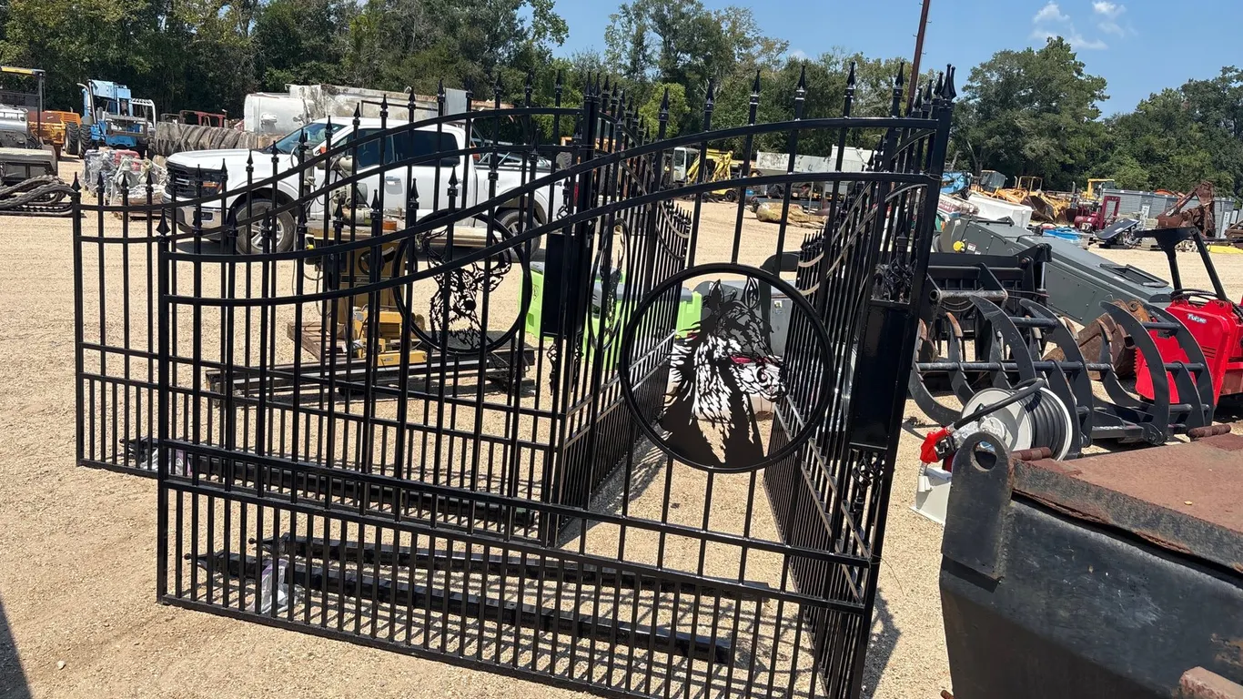 16FT BI-PARTING GATE