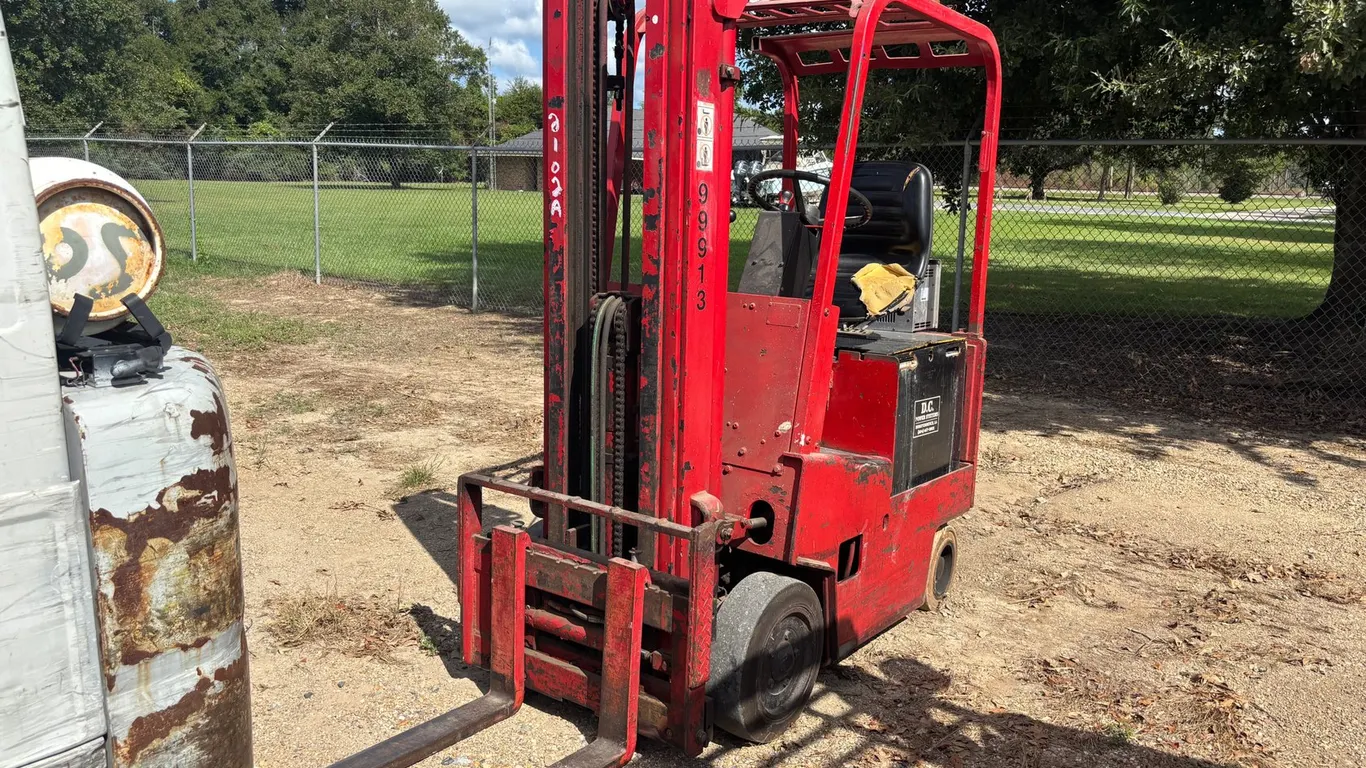 YALE FORKLIFT