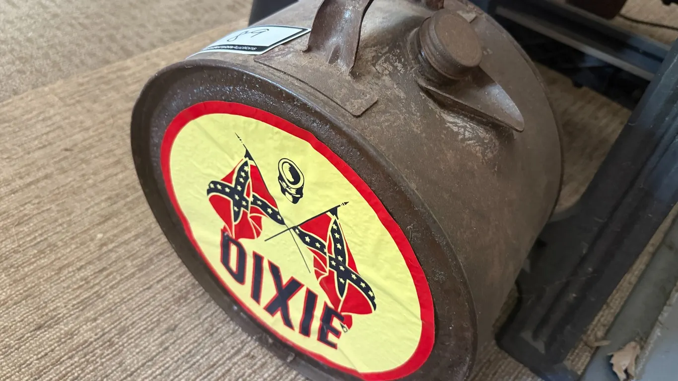 VINTAGE ROCKER OIL CAN