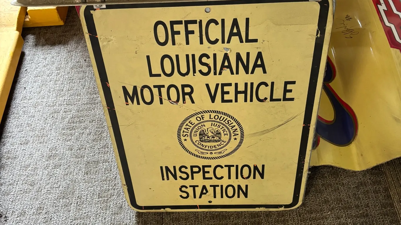 VINTAGE LOUISIANA INSPECTION STICKER SIGN