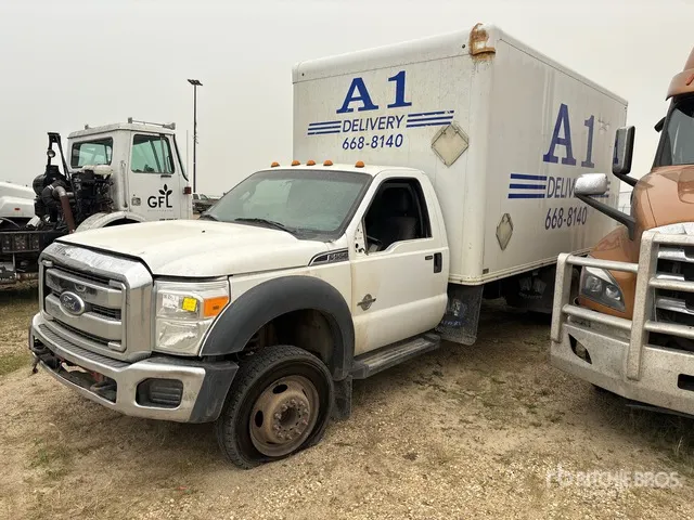 2014 Ford F-550 XLT 4x2 Van Truck