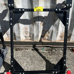 ADJUSTABLE UNIVERSAL MOBILE BASE FRAME WITH 4 WHEELS