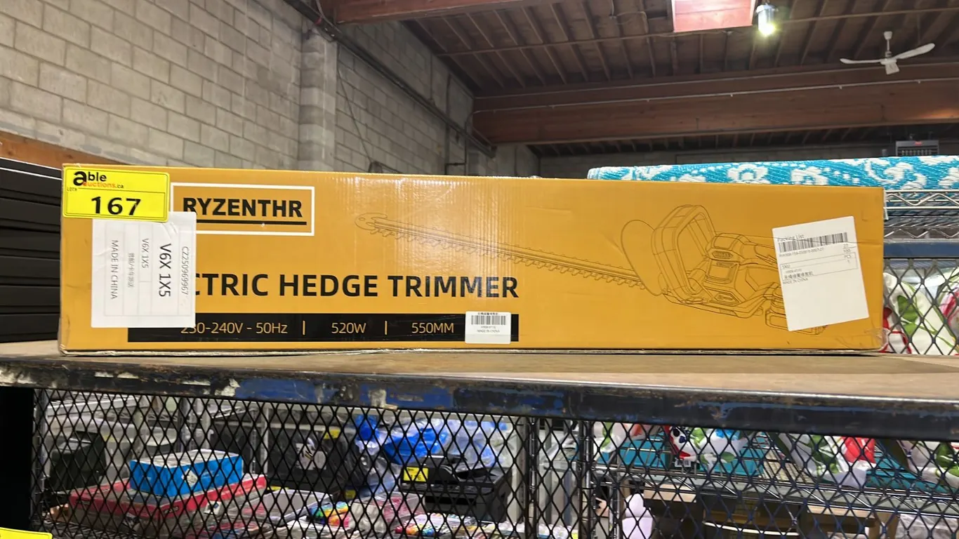 *NEW IN BOX* RYSENTHR ELECTRIC HEDGE TRIMMER