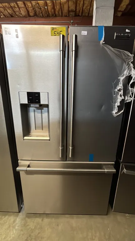 FRIGIDAIRE PROFESSIONAL STAINLESS STEEL FRENCH DOOR FRIDGE WITH ROLLOUT FREEZER 36"W