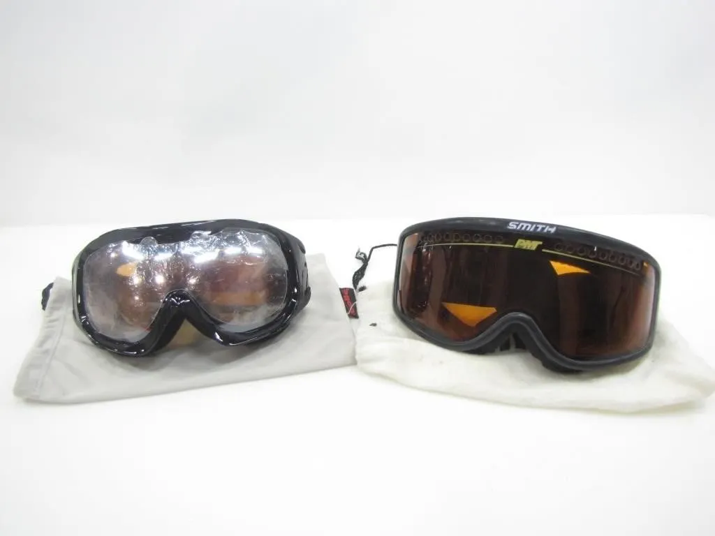 BOLLE & SMITH ADJUSTABLE SKI GOGGLES W/ POUCHES