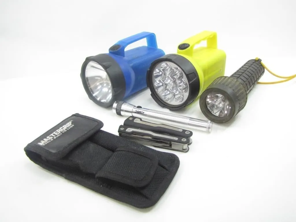 3 GARRITY FLASHLIGHTS + MASTERGRIP MULTITOOL KIT