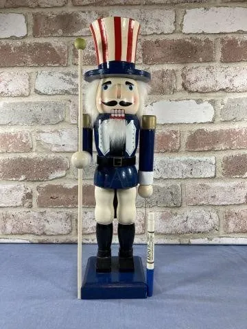 PATRIOTIC NUTCRACKER, 17"