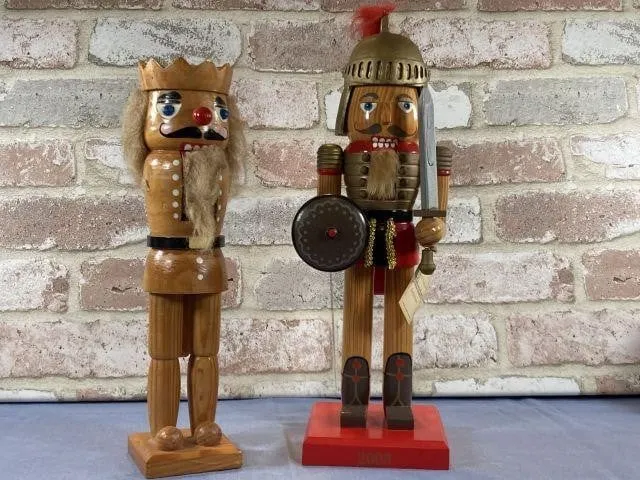 (2 PCS) WOODEN NUTCRACKERS - 1- 2008 LTD EDITION