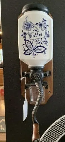 VINTAGE WALL-MOUNT MANUAL COFFEE GRINDER