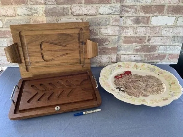 GROUPING: (2) MCM VINTAGE TEAK WOOD CARVING