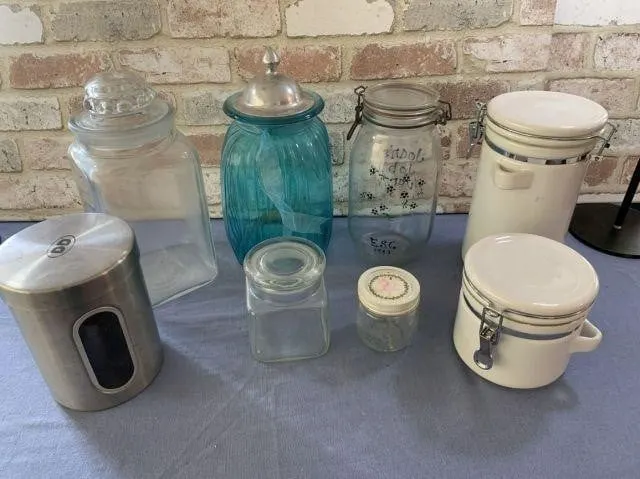BOX LOT: ASSORTMENT OF CANISTERS