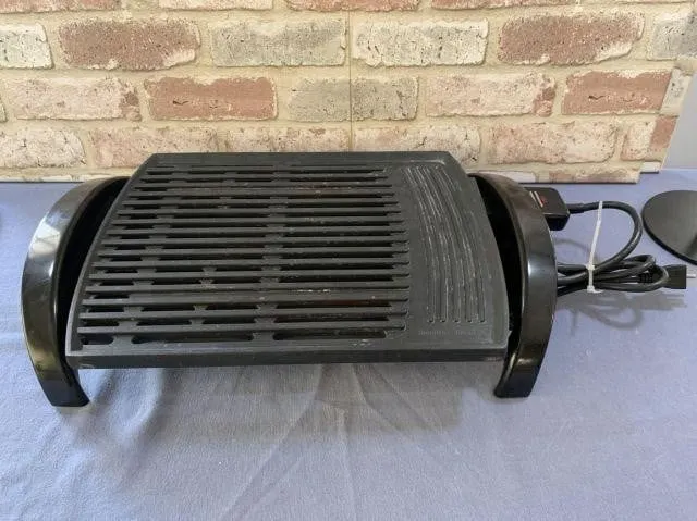 HAMILTON BEACH TABLETOP ELECTRIC GRIDDLE /