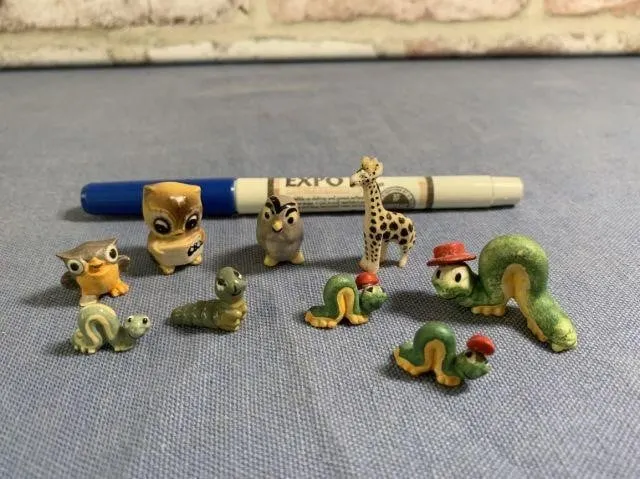 BAGGED LOT: 9 PCS- MINIATURE ANIMALS: OWLS,