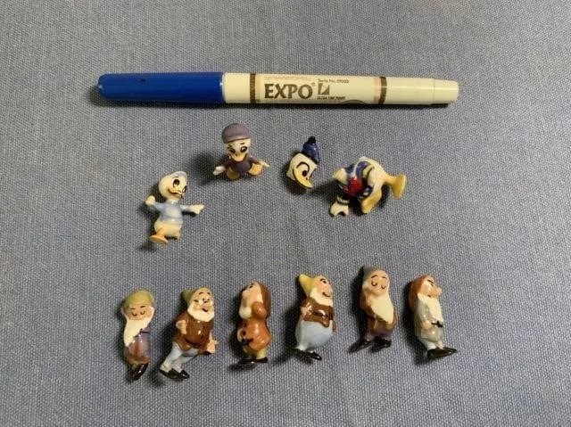 BAGGED LOT: 9 PCS- MINIATURE DISNEY FIGURES: