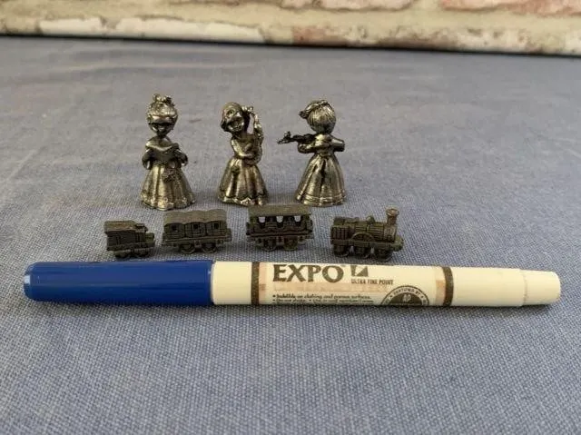 BAGGED LOT: 7 PCS ASSORTED MINIATURES