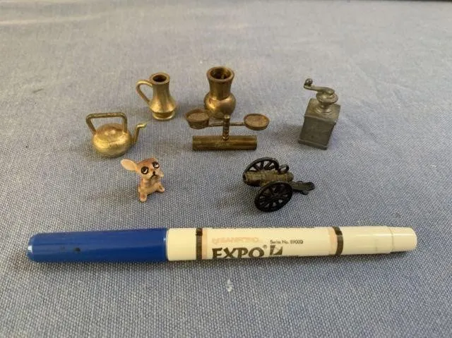 BAGGED LOT: 7 PCS ASSORTED MINIATURES