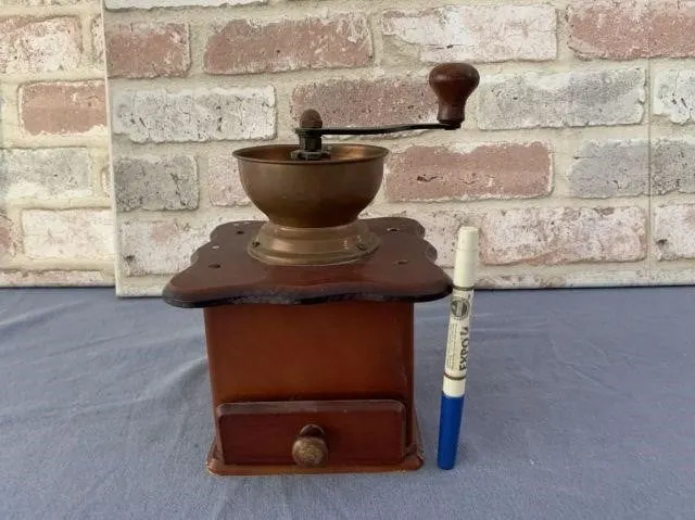 VINTAGE COFFEE GRINDER WITH DRAWER