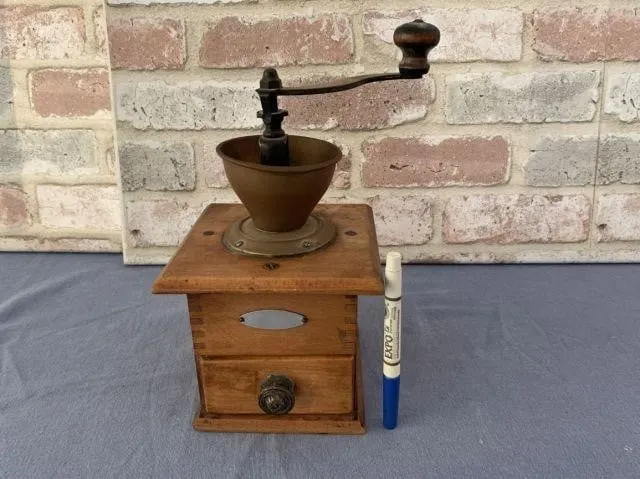 VINTAGE COFFEE GRINDER WITH SINGLE DRAWER &