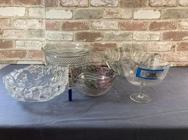 (5 PCS) ASSORTMENT OF CLEAR GLASS BOWLS: ONE