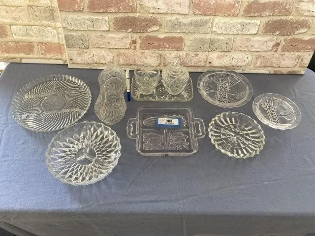 LARGE SELECTION OF ASSORTED CLEAR GLASS