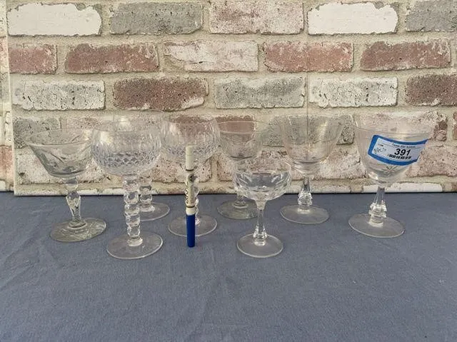 (8 PCS) MISMATCHED FOOTED GLASSES