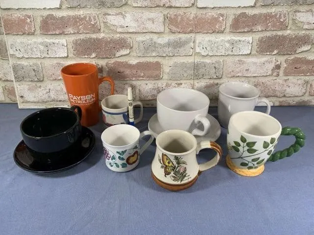 (2 BOXES) LARGE SELECTION OF ASSORTED CUPS &