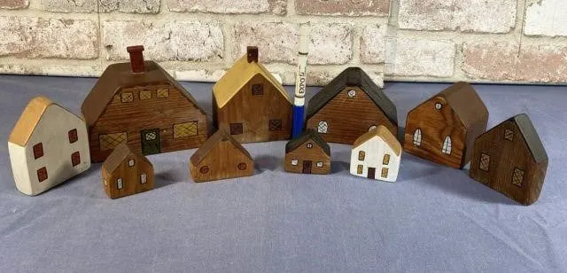 (10 PCS) ASSORTMENT OF WOODEN HAND-MADE