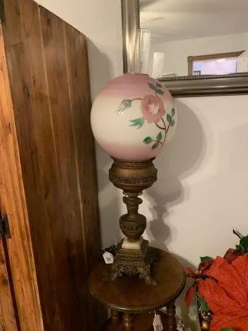 ANTIQUE GONE WITH THE WIND STYLE PARLOR LAMP