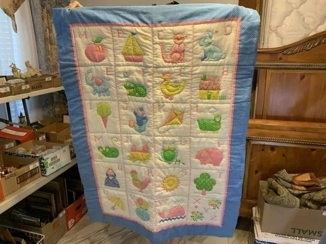 GROUPING OF 2 BABY QUILTS & CRIB BUMPER