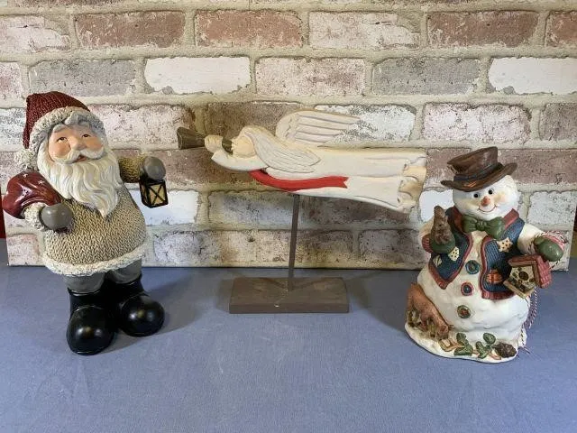 3 PCS, CHRISTMAS FIGURINE D�COR ITEMS