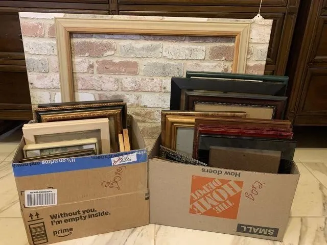 2 BOXES: ASSORTED PICTURE FRAMES INCLUDING ONE