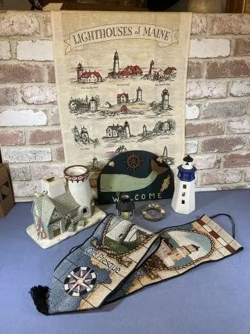 BOX LOT ASSORTED NAUTICAL D�COR- FIGURINES,