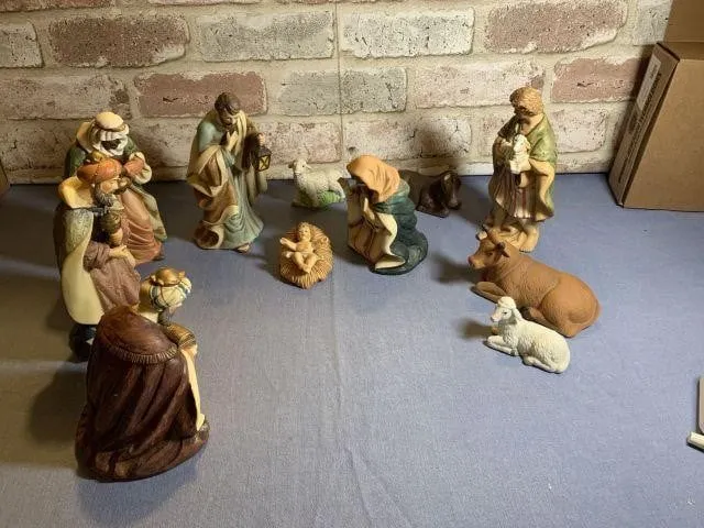 CERAMIC NATIVITY SET, 11 PC, MADE IN CHINA;