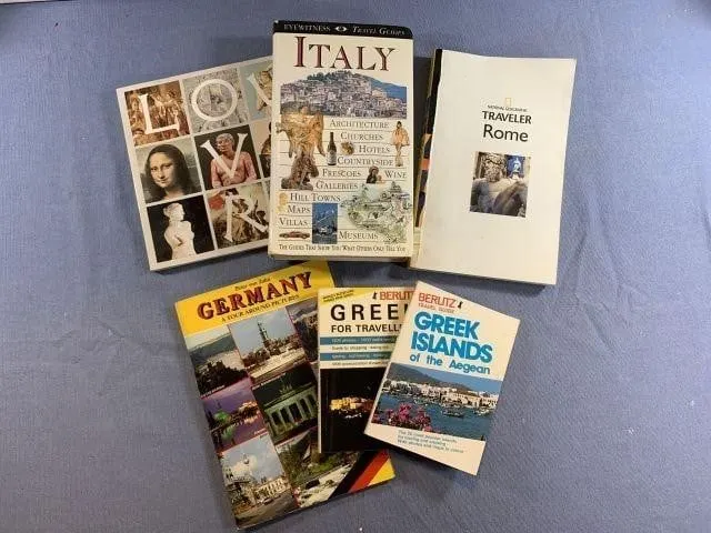 BOX OF TRAVEL GUIDES