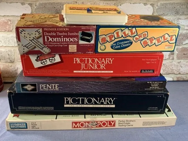 LARGE SELECTION OF BOARD & OTHER GAMES: