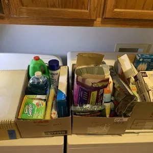 GROUP LOT: 4 BOXES - LIGHT BULBS, SWIFFER PAD,