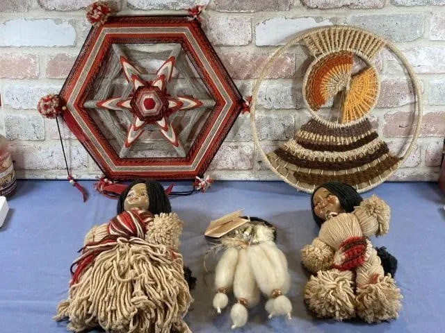 BOX LOT: 5 PCS INDIAN YARN ART - YARN MANDALAS &