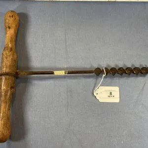 ANTIQUE T-HANDLE WOOD AUGER