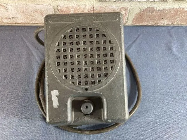 VINTAGE DRIVE IN MOVIE SPEAKER