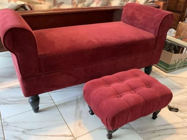 2 PCS: VINTAGE TUFTED END OF BED BENCH, MAROON